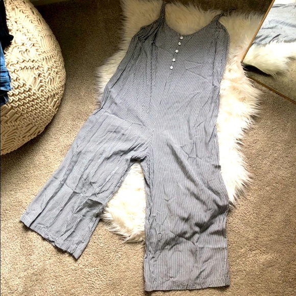 Anthro Cloth & Stone Railroad Pinstripe Wide Leg Jumpsuit Romper Playsuit - Picture 2 of 3